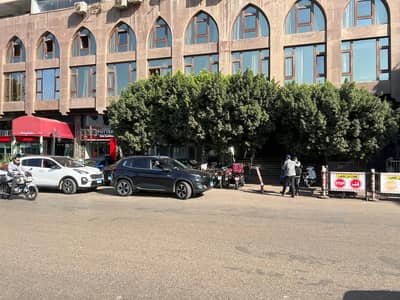 Retail for Rent in Zamalek, Cairo - محل للايجار فى الزمالك