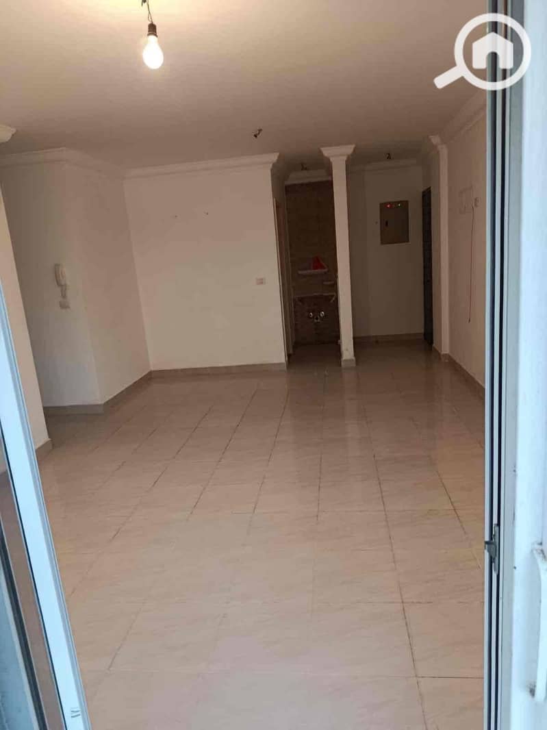 4 3f1c1b43-0d48-448e-b44a-5b3f9b88dddf. jpg