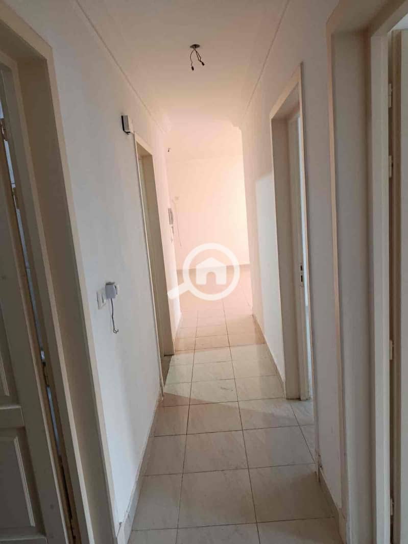 8 f9d5492a-13b9-4b50-947b-6fdba2e1431b. jpg