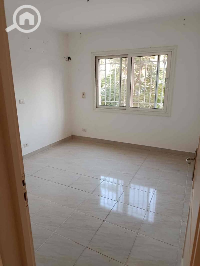 10 5e7eb624-3229-4c59-b340-e8f6cdfc6180. jpg