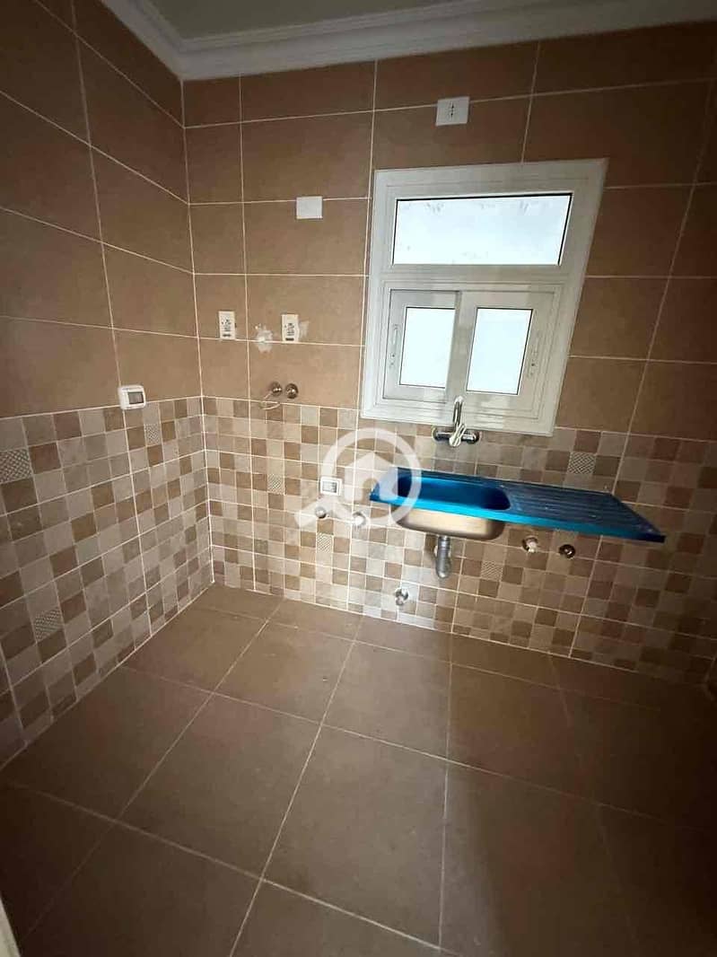 6 ed2508fd-92ca-4947-99c8-76fe6e6ec5cc. jpg