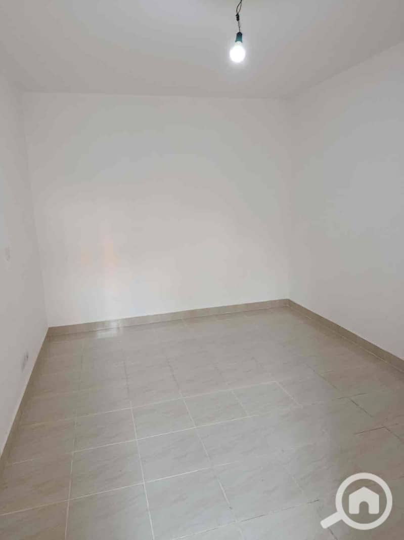 10 6b11e31b-e816-4336-8998-1f3ae5fbb822. jpg