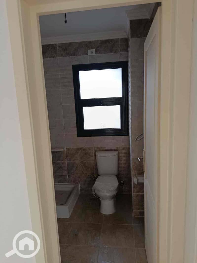 3 d1831347-d348-4beb-8f94-dfc4edf178e8. jpg