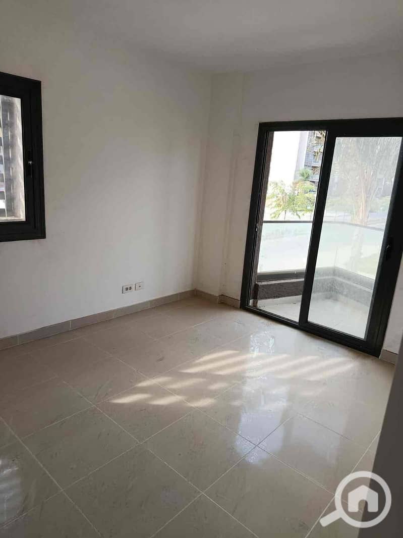 4 93c52b07-7d94-4ab4-b3fe-20b01eae4dd3. jpg