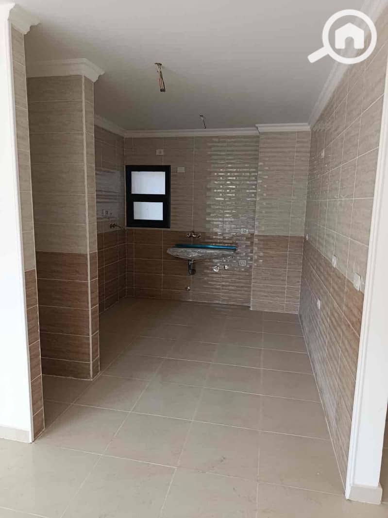 6 7399e1fb-dc1e-4209-8779-5bb1bad33326. jpg