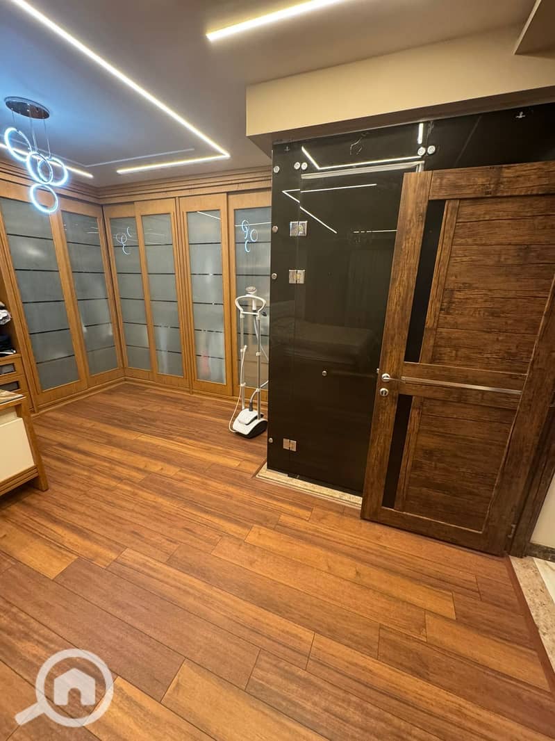 10 WhatsApp Image 2025-12-20 at 20.51. 53 (1). jpeg