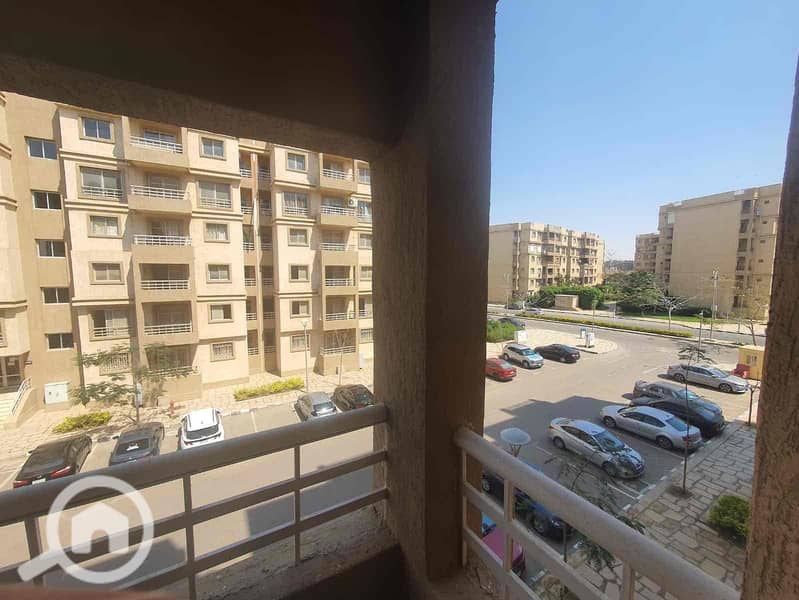 6 3957f99e-5329-4866-9398-2cf476f4e501. jpg