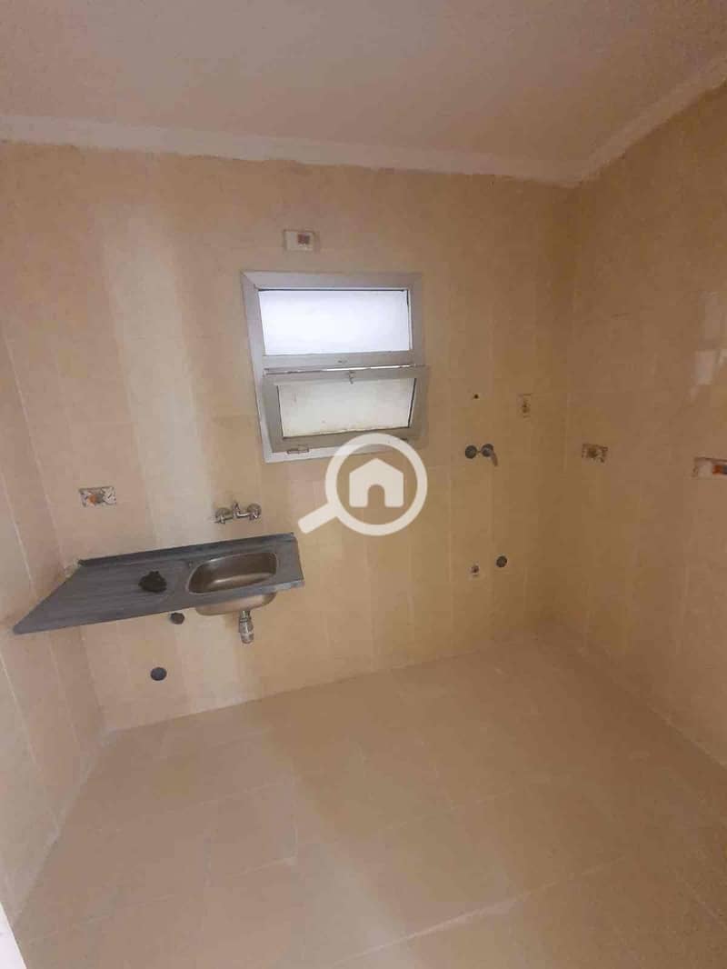 8 ac4b14f5-e640-44a9-b34b-5150ce384e03. jpg