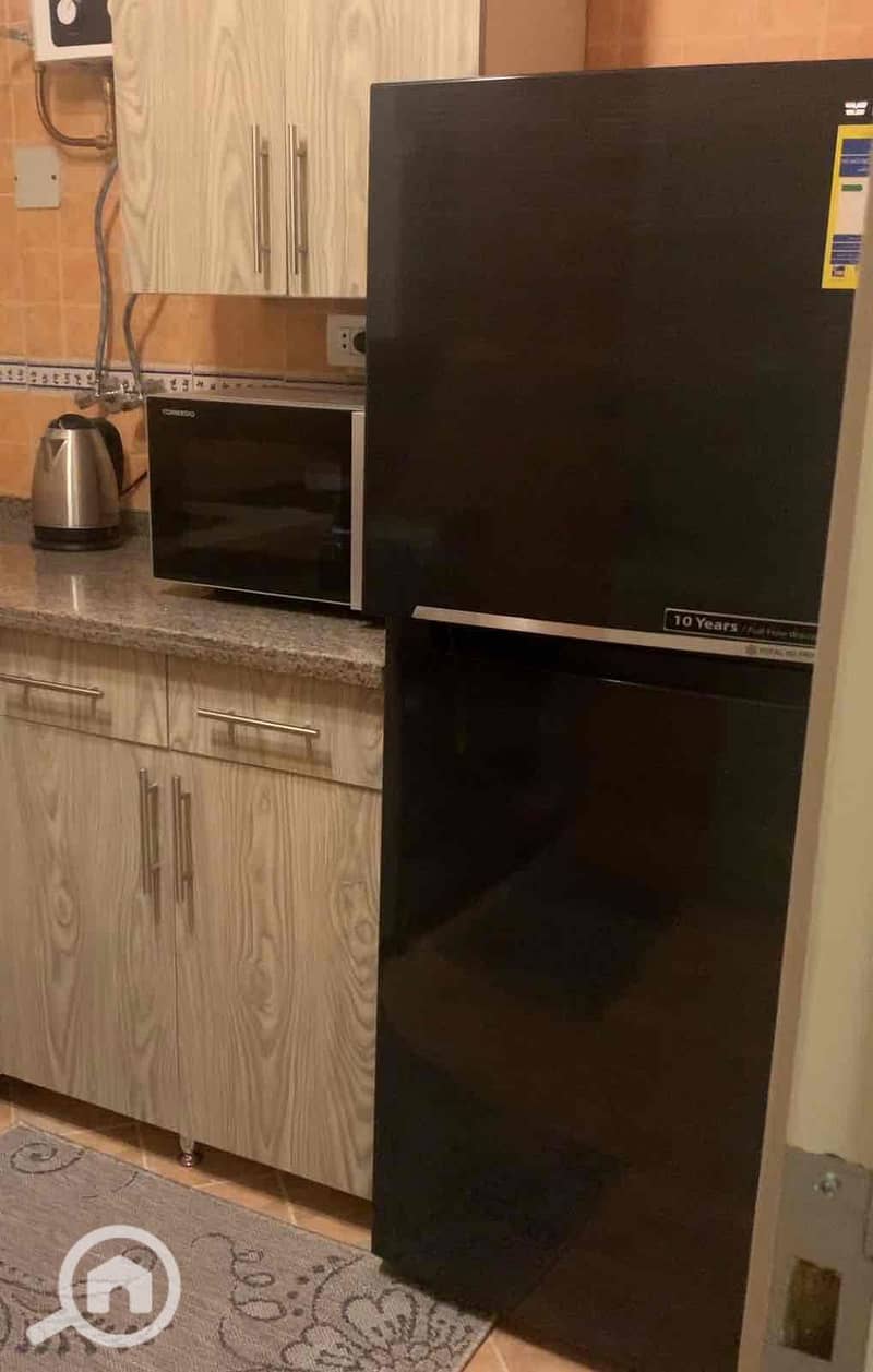 12 c4531860-056b-4a96-a319-b9ec200a3956. jpg