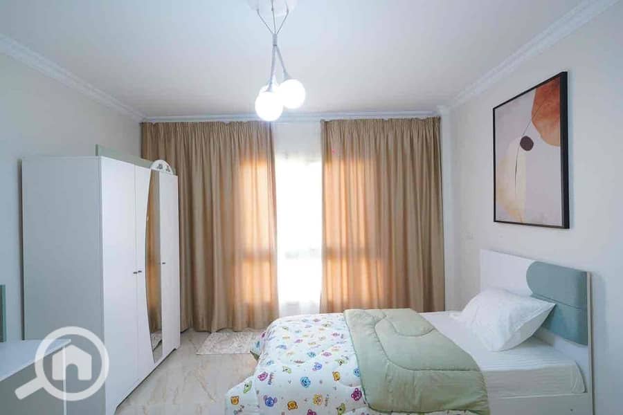 5 b4b53dfa-914a-46a2-a60f-eceeb0b4b4f2. jpg