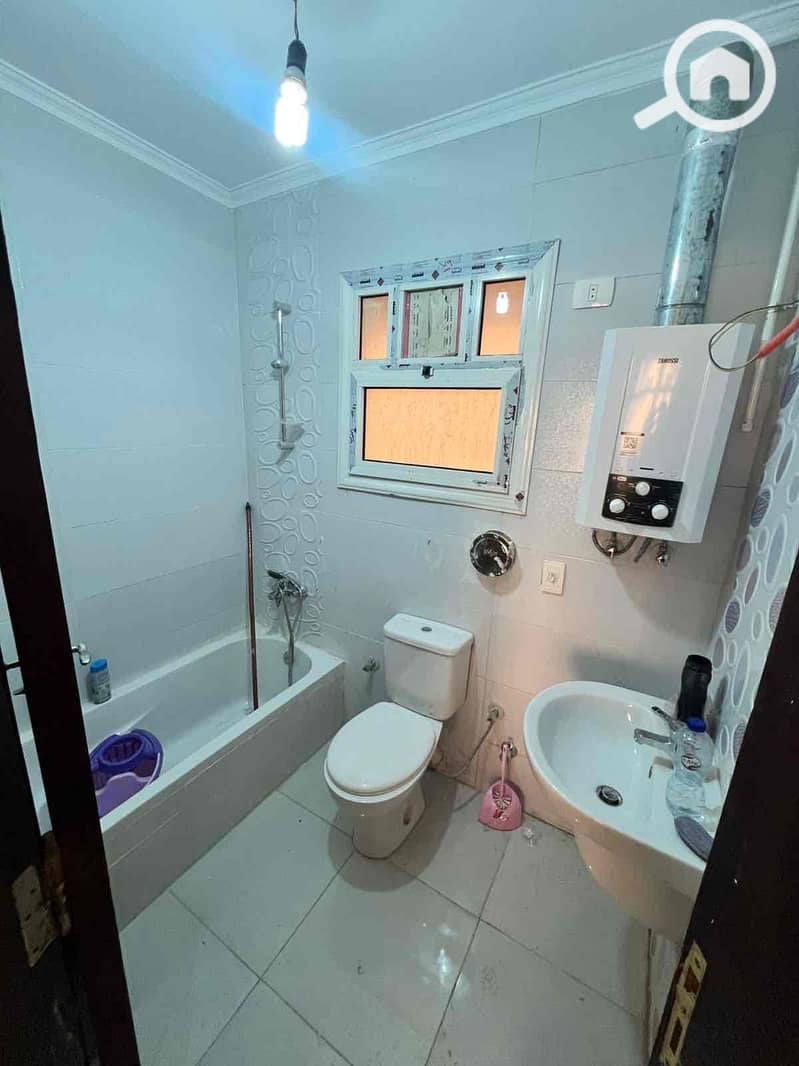 10 e3846e3a-76e9-4701-938f-32abeb4f70ef. jpg