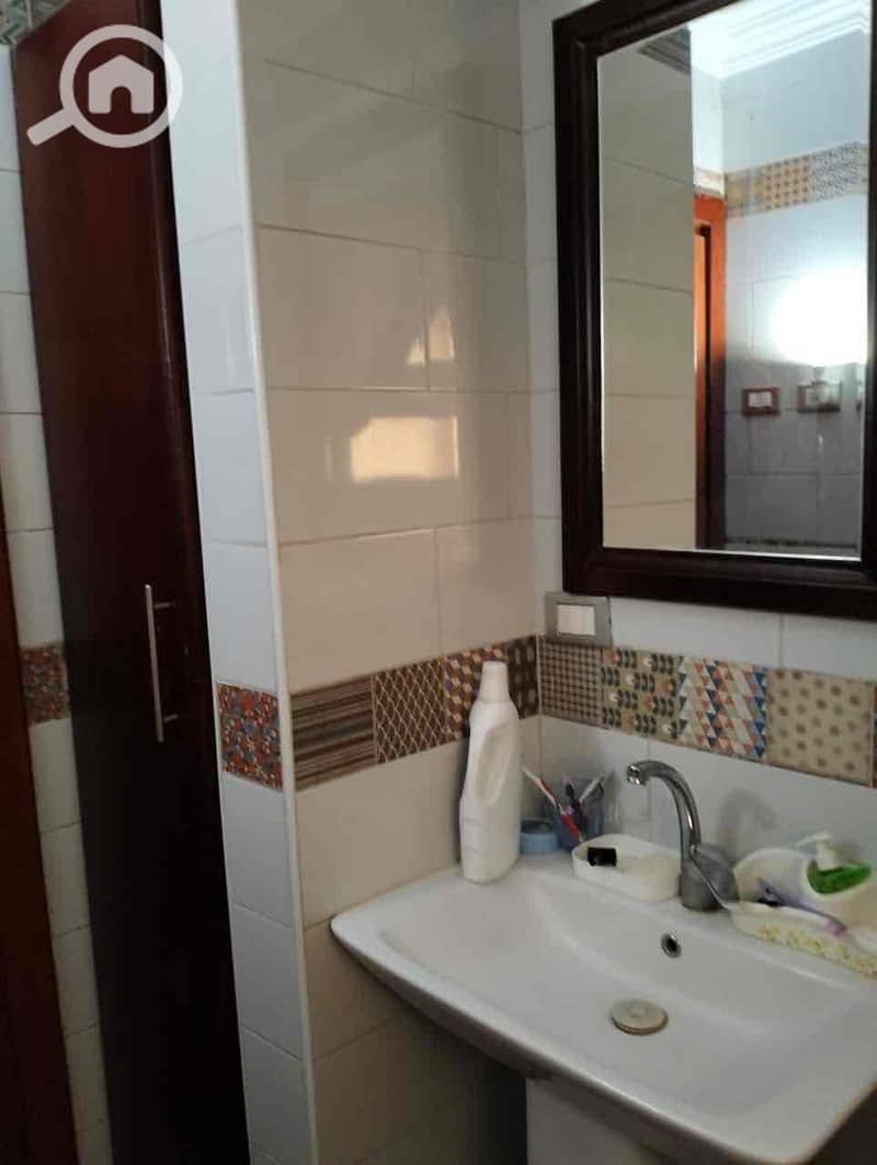 10 025b0187-a66c-4a6a-819a-aaccc49196c3. jpg