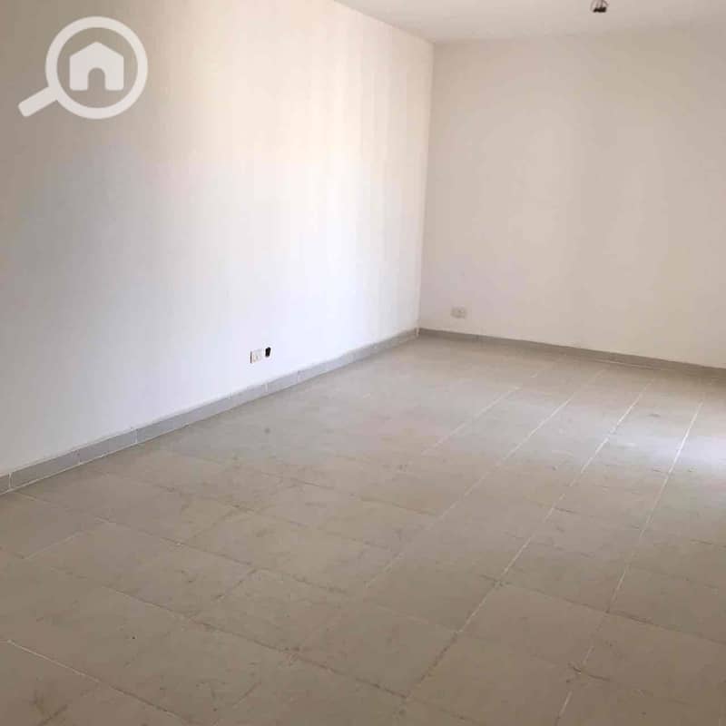 13 db78b35c-78a2-49e0-9cbd-70195158a53f. jpg