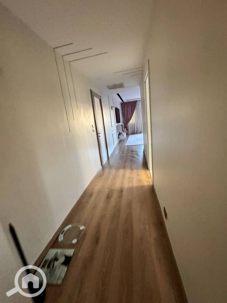 17 12d09f0b-e0bb-4a6e-89c3-9aa65bf05ab1. jpeg