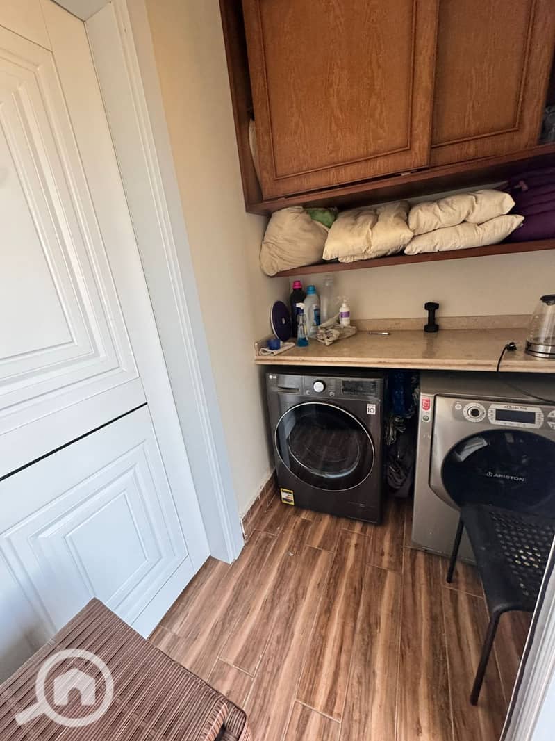 72 dc2d83bf-d753-44c6-a92e-aee20212a39b. jpeg