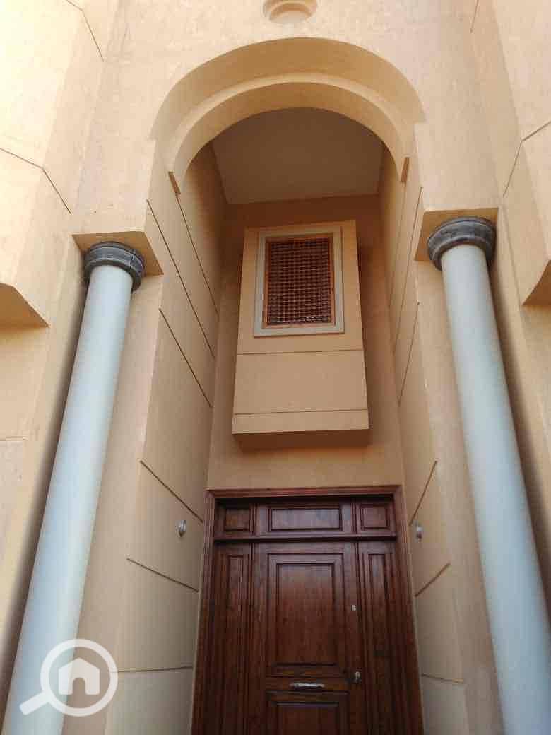 4 c6f3b30b-5c79-4acb-bacf-df93bc2009c3. jpg