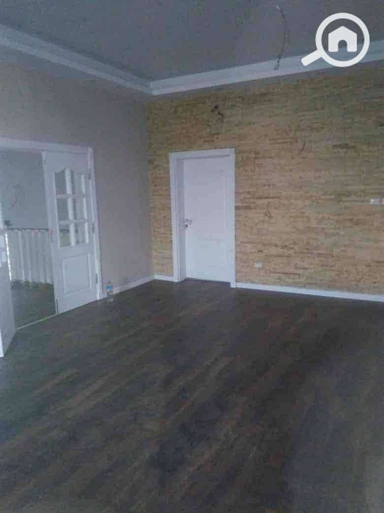 7 e5508ec9-86f5-4337-bf95-1f595483b439. jpg