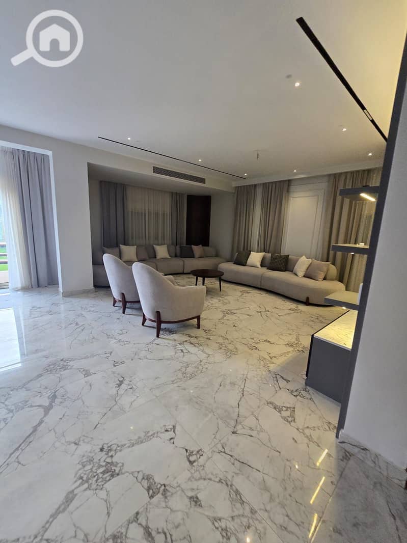 12 46bbc816-bc12-42f6-955b-ddf735b4ccfe. jpeg