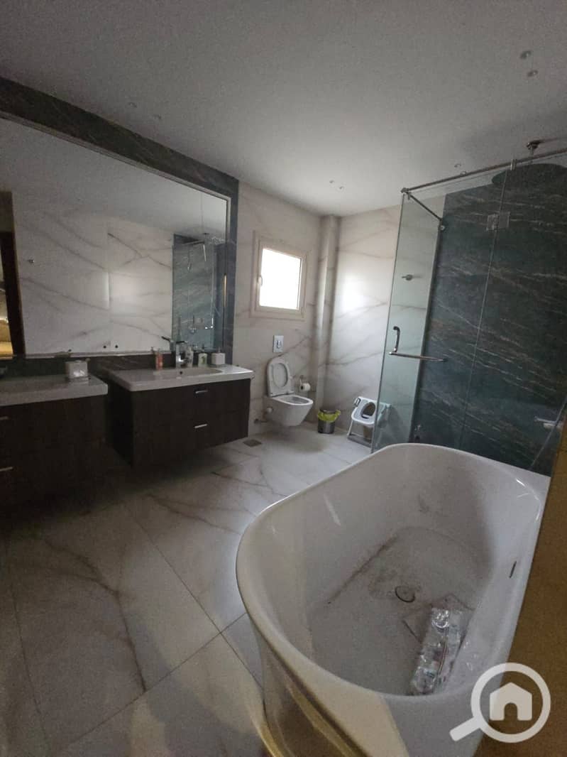 19 bc43e28e-3941-492b-b2d5-df148f3b44f6. jpeg