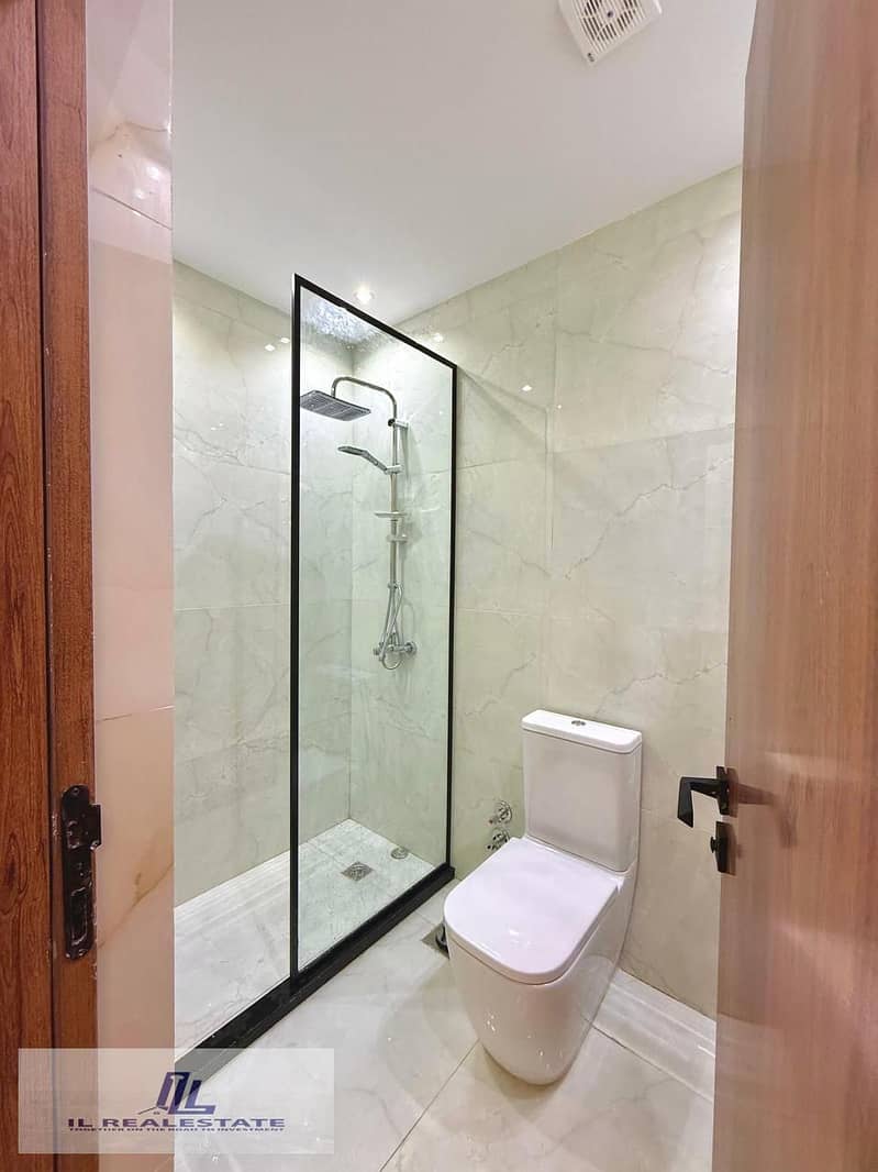 6 WhatsApp Image 2025-12-21 at 00.06. 36_5757696e. jpg