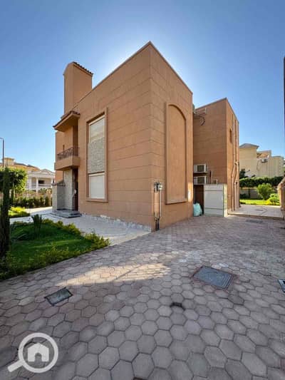 فیلا 5 غرف نوم للبيع في الشيخ زايد، الجيزة - facdb917-a9f8-4e8c-88b4-464633e08d56. jpg
