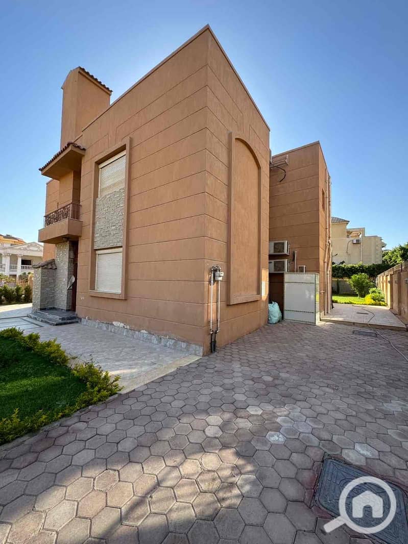 12 33c1eab8-db1d-4228-a6cd-1ab7832deeca. jpg