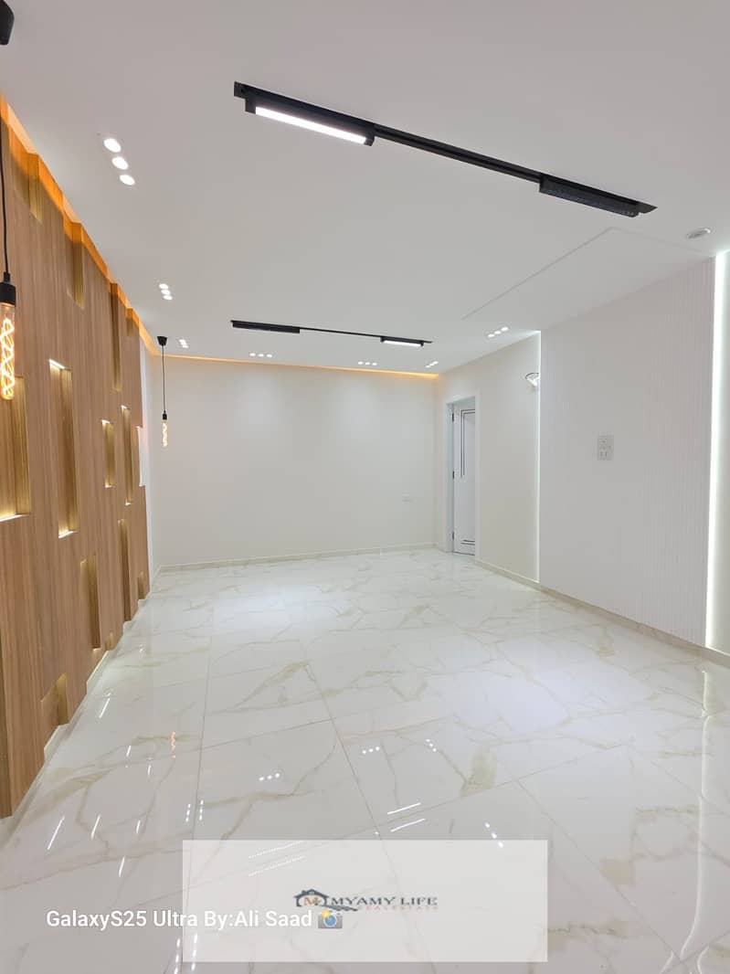 21 WhatsApp Image 2025-12-20 at 10.42. 27 PM (3). jpeg