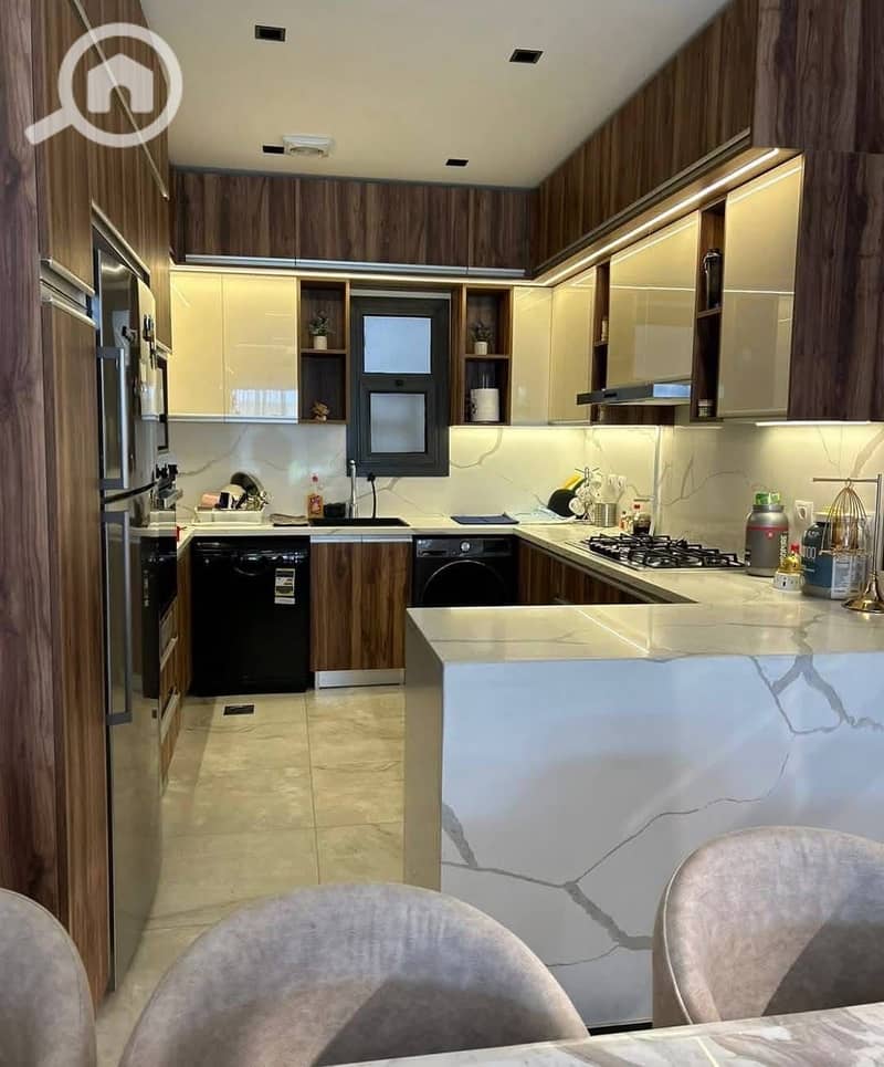 9 579023692_122142025892898471_2433896883615020598_n. jpg