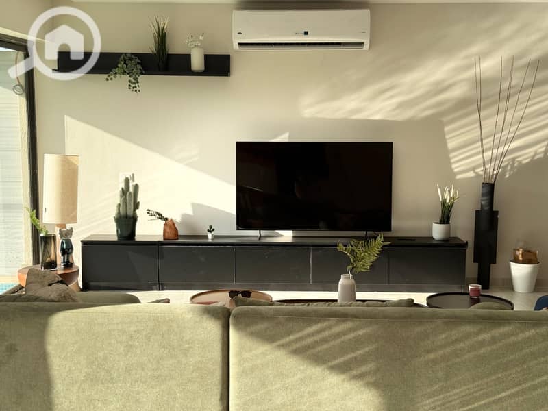 4 WhatsApp Image 2025-12-19 at 23.00. 51_9d060096. jpg