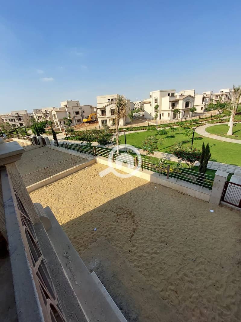 2 4c0de866-5c06-49d7-9a04-93ebb6e6c3e9. jpg