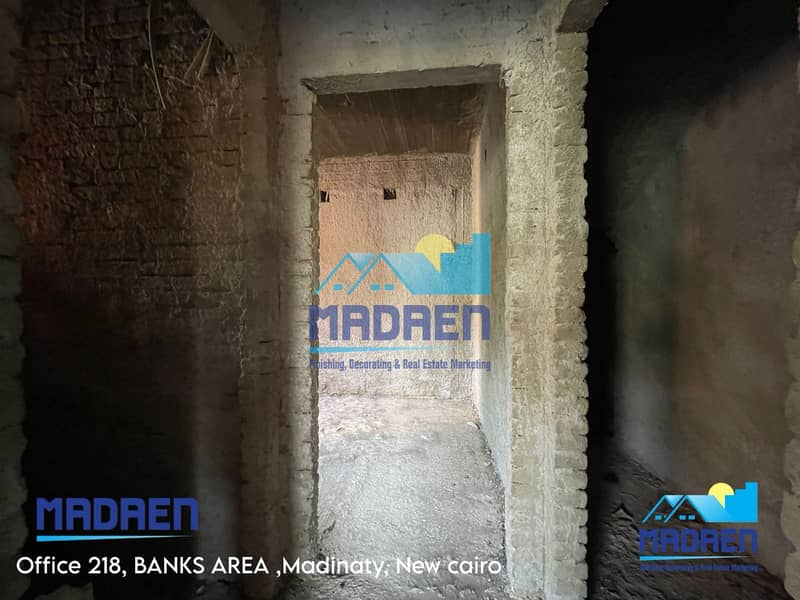 9 093fe8a1-e4b3-4413-a4a0-0e70602c245b. jpg