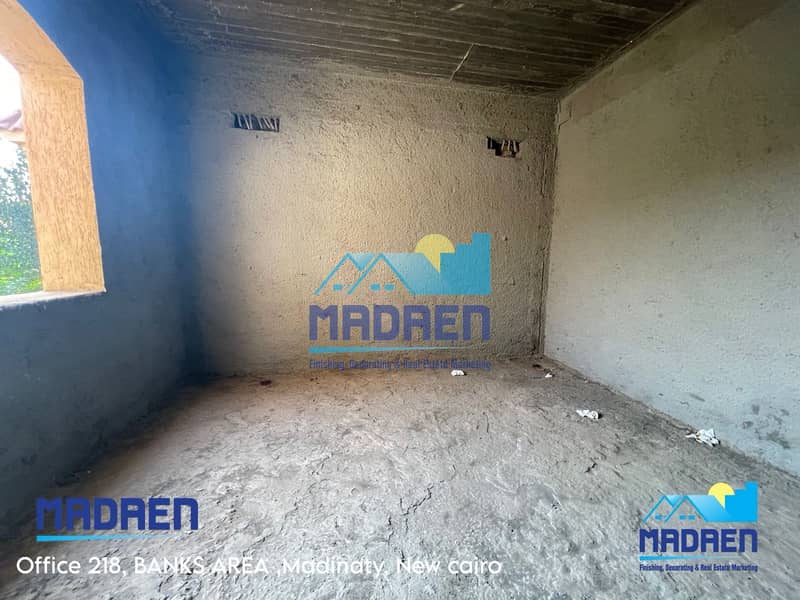 12 bcac3fde-8d81-4abf-b74d-abdf1e918beb. jpg