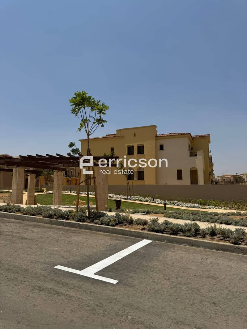 11 594962014_122159688512749959_1505794671191629789_n. jpg