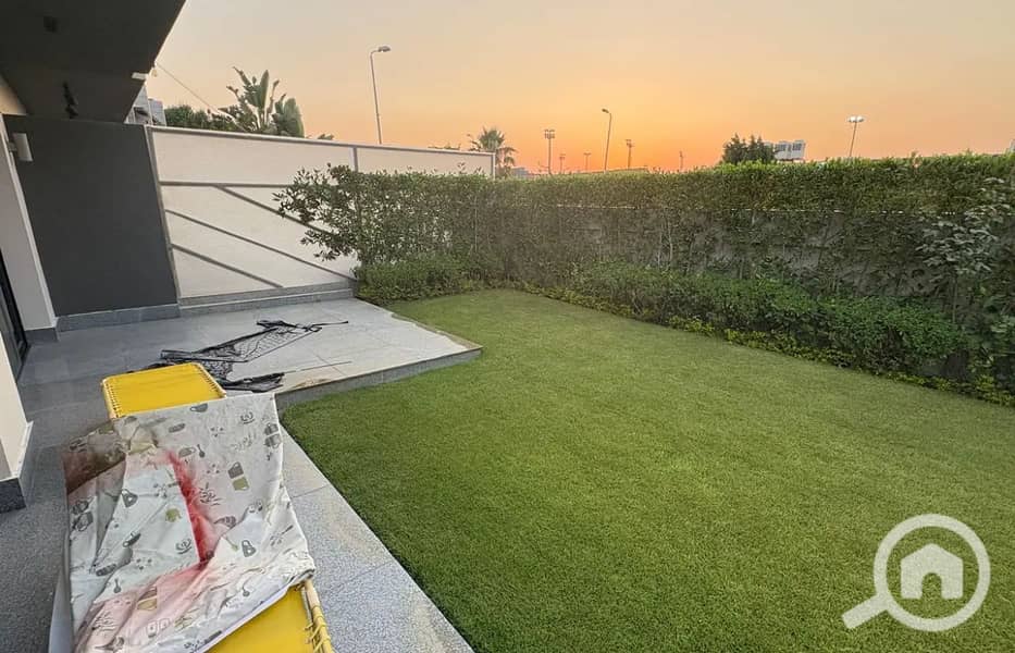 2 7470113-ff3ffo_1400x900. jpg