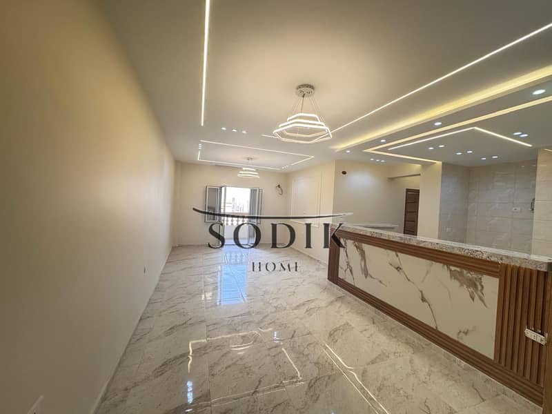 2 4c87506d-a68f-47b6-aa6d-ea5f0bdb8ea5. jpg