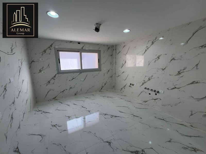 4 c49f104b-0a17-491f-9c07-b56c7fdaacbc. jpg