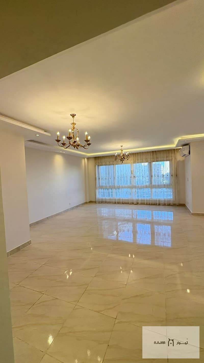 5 5a7c2b5e-d11f-45c1-9c85-12fc277383c4. jpg