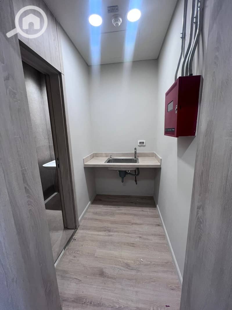 10 585886542_122240484758084594_563462827923459258_n. jpg