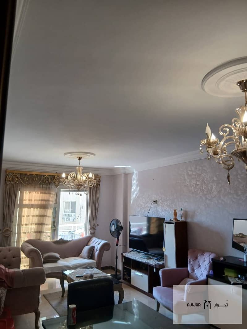 4 ed5020da-122d-45e6-9b7d-7d6fed95b1c9. jpg