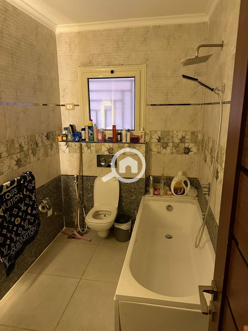 2 7615739a-0cf0-4646-8f82-e7bdbdeb9e0e. jpg