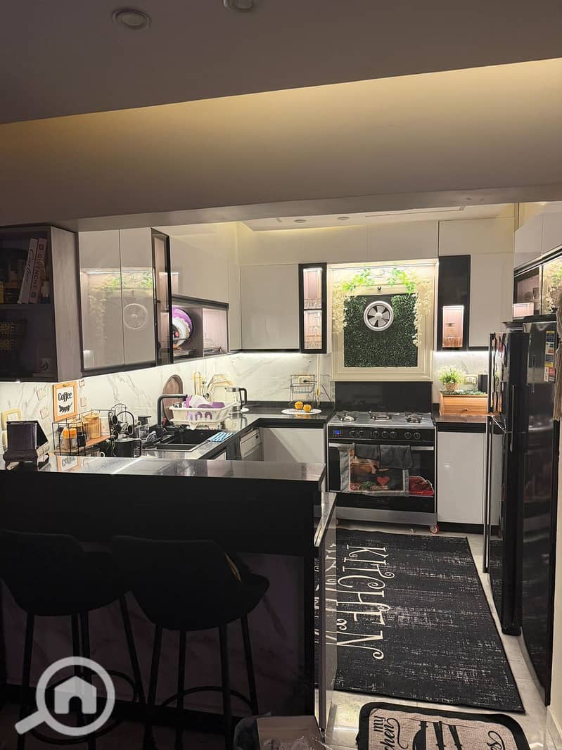 6 b3830f3d-68c1-4f9c-8d9a-2beb9a3247a3. jpg