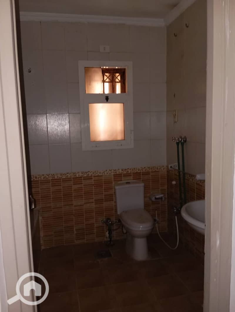 5 898c08c1-2640-4e38-9e82-b3340a6a7fe5. jpg