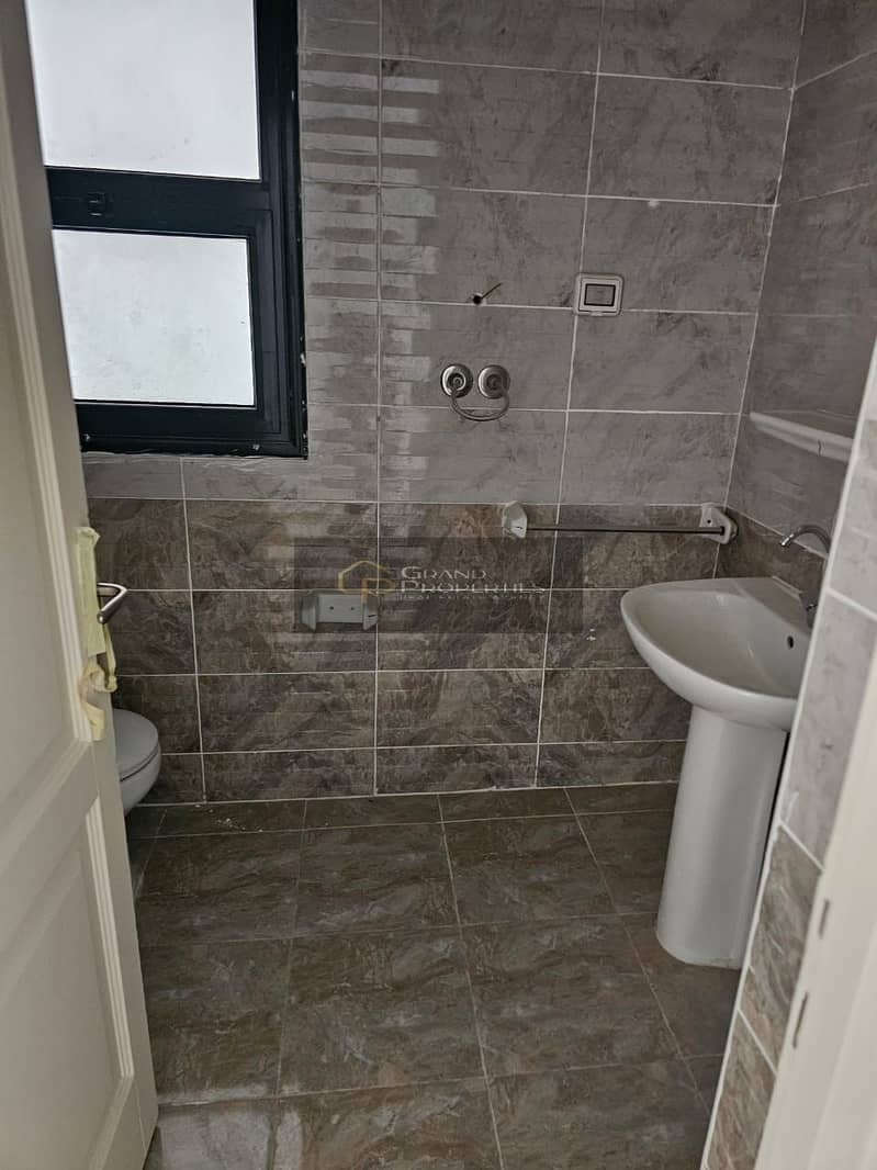 8 WhatsApp Image 2025-12-20 at 15.04. 55 (6). jpeg