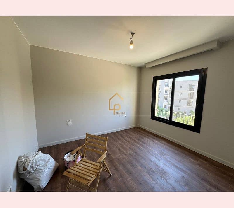 8 WhatsApp Image 2025-08-12 at 11.57. 24 AM (1). jpg