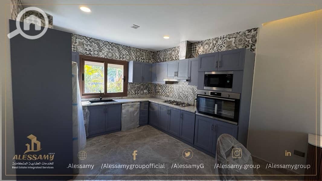 13 5863e42d-ba08-4091-bf7a-853b8b324cea. jpeg