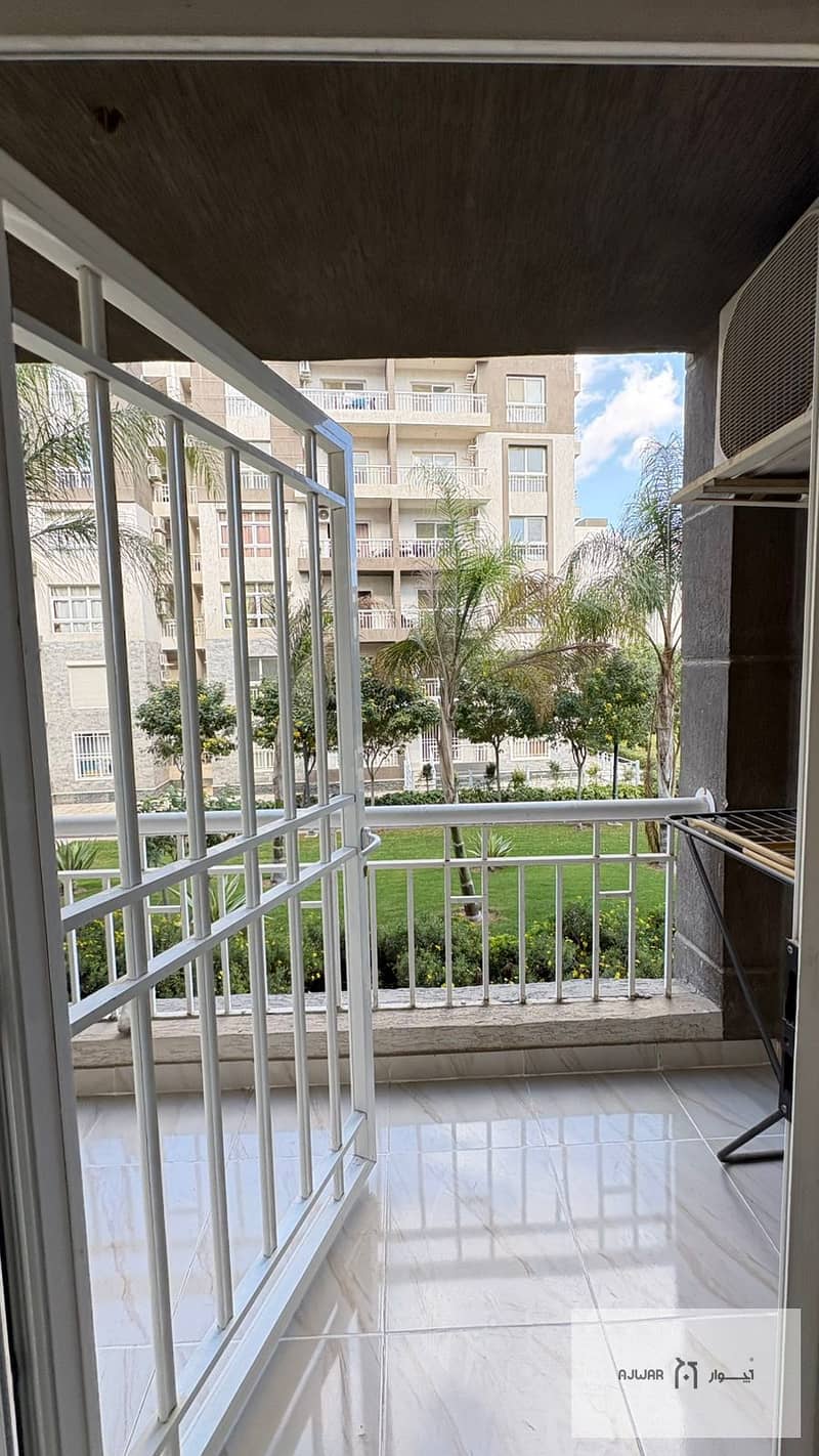 6 725f1bec-6315-4b5a-8f5f-e788e0892403. jpg