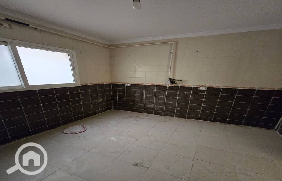 7 b991f769-5e79-476e-a6d1-a82324e0aa22. jpg