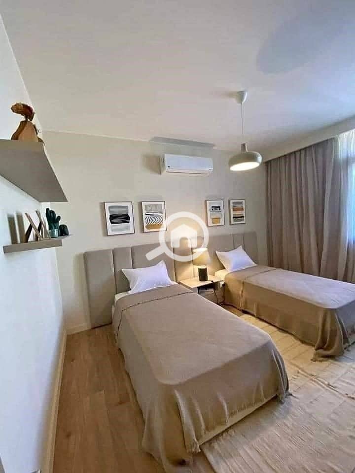 6 01a0179e-25a8-49ce-9348-d41d21880516. jpg