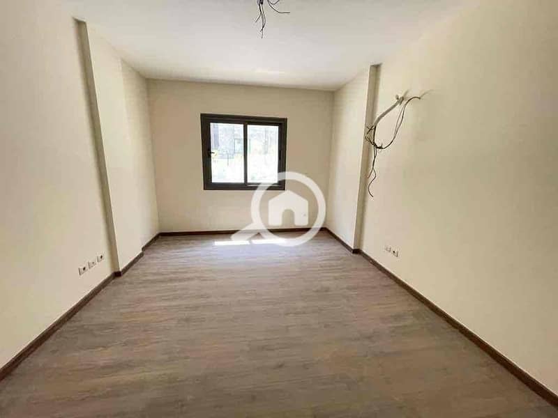 6 5ef08be2-1594-4f33-a191-9033ed046f81. jpg