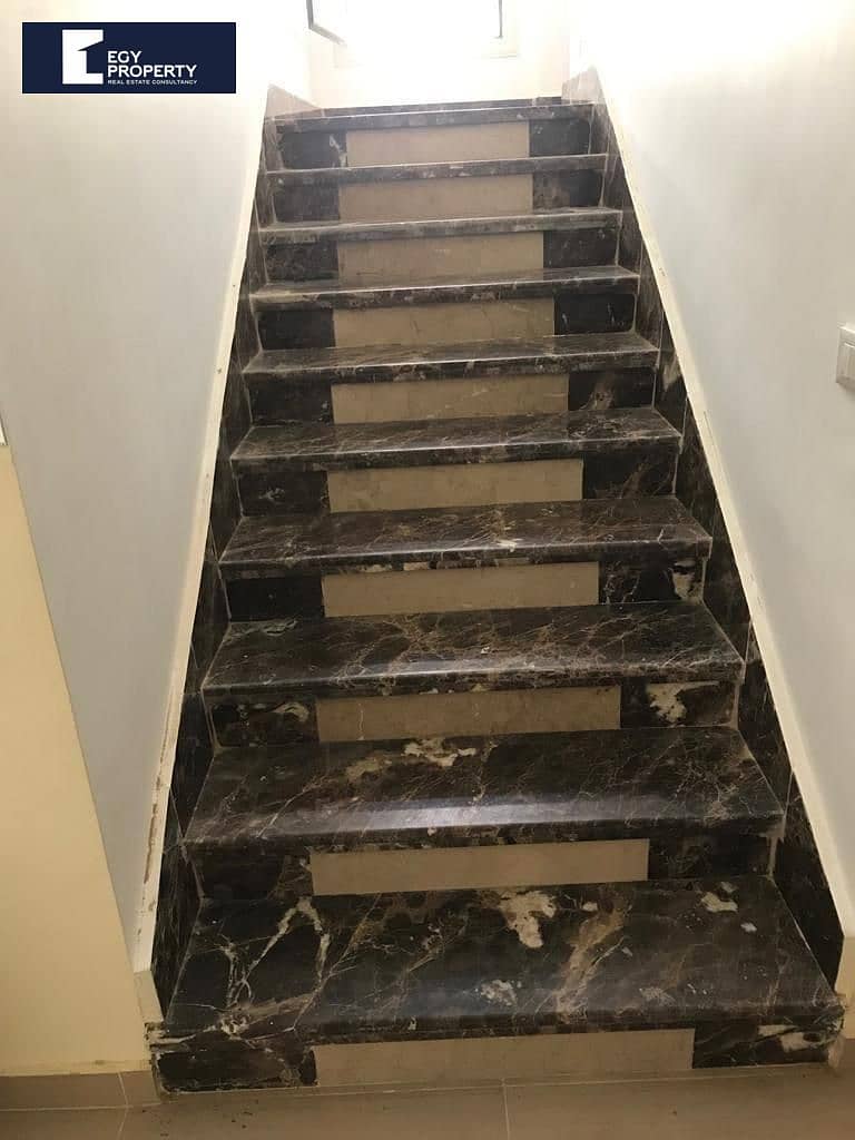 10 _files_d0f5da3f-181d-4f97-b2a3-6e5edc02f25c. jpeg